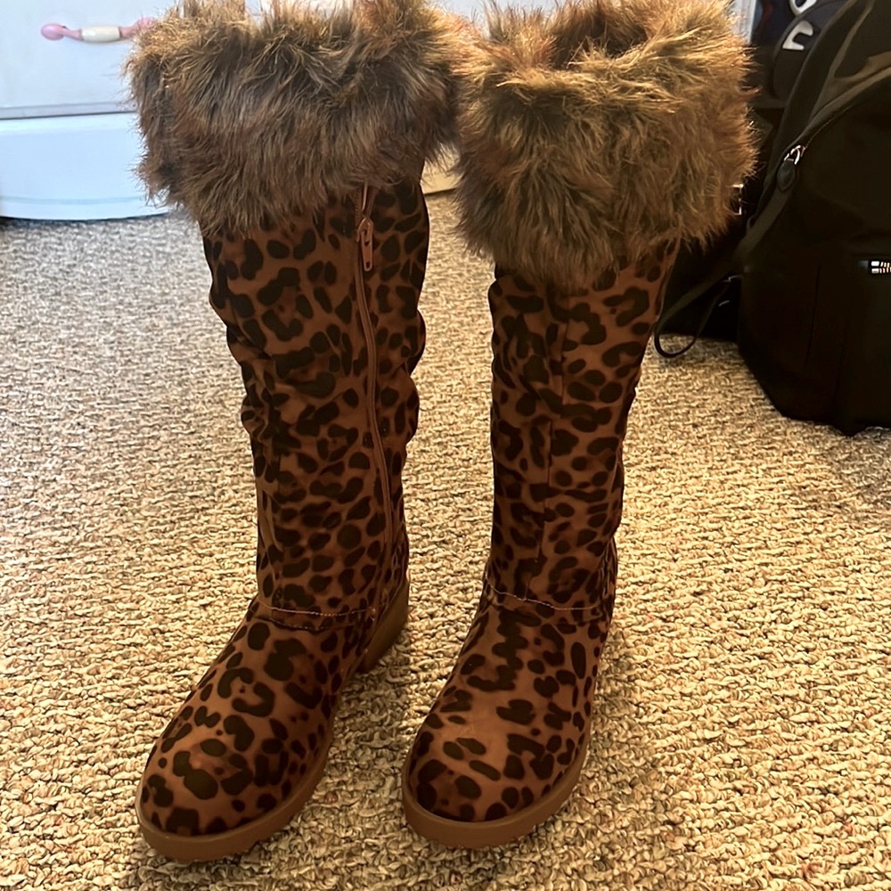 New Leopard print boots